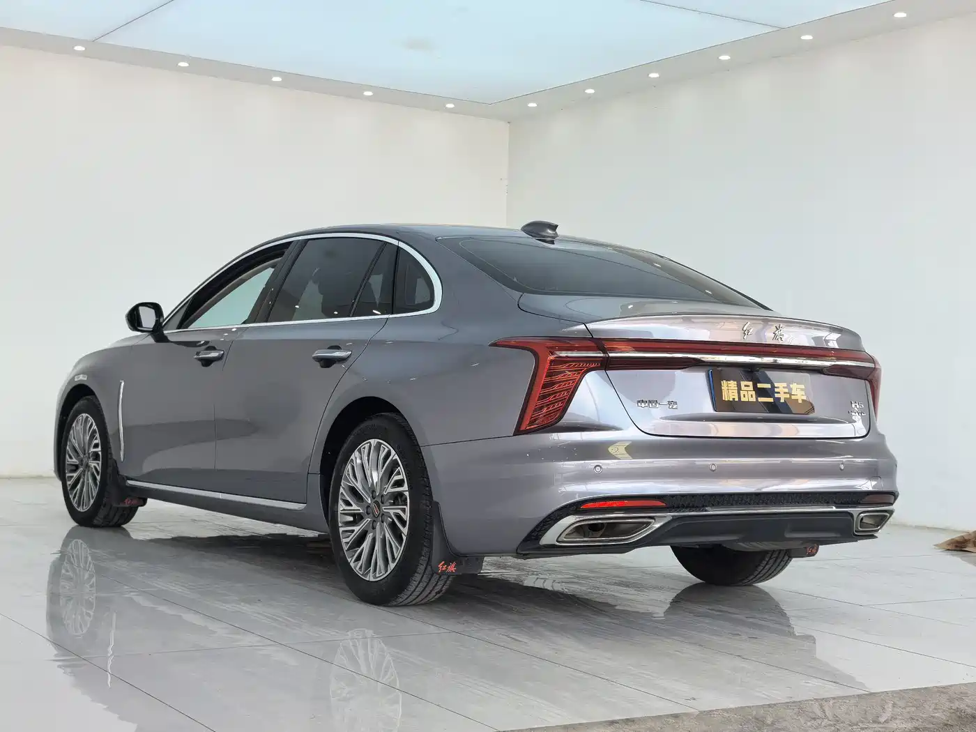 Hongqi H5 2023 2.0T Auto Smart Connect Flag Comfort фото 11