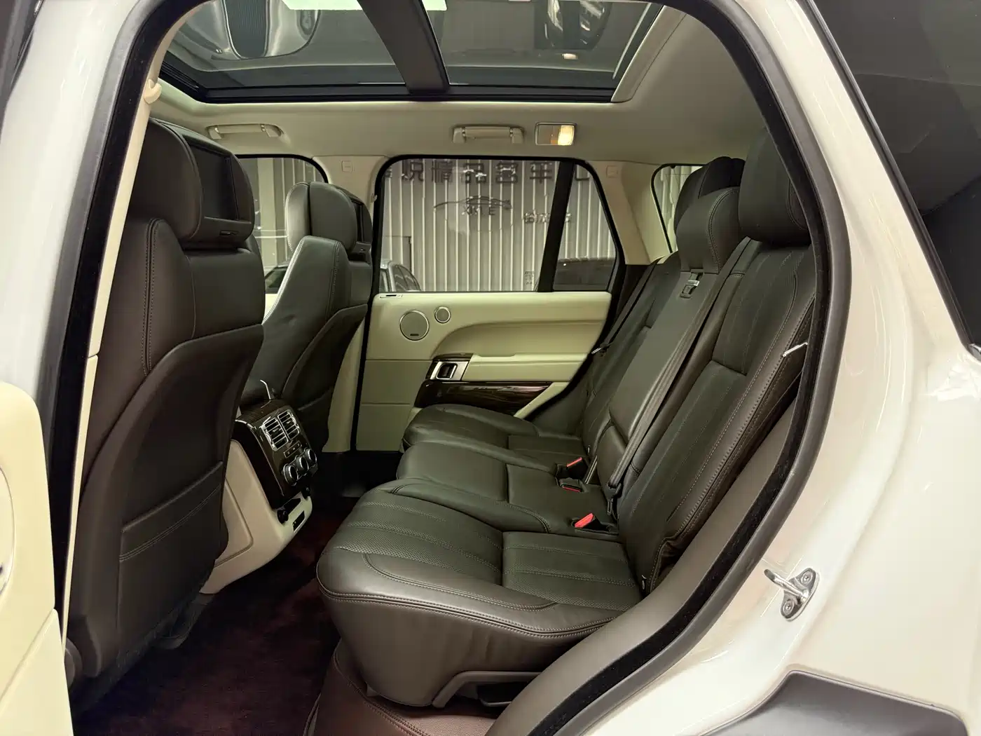 Land Rover Range Rover 2014 3.0 TDV6 Vogue фото 17