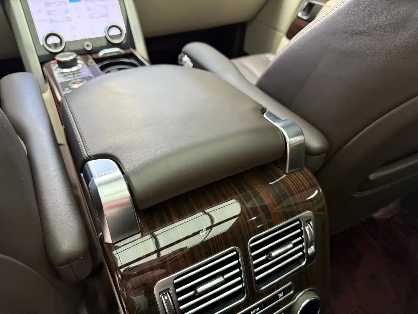 Land Rover Range Rover 2014 3.0 TDV6 Vogue фото 24