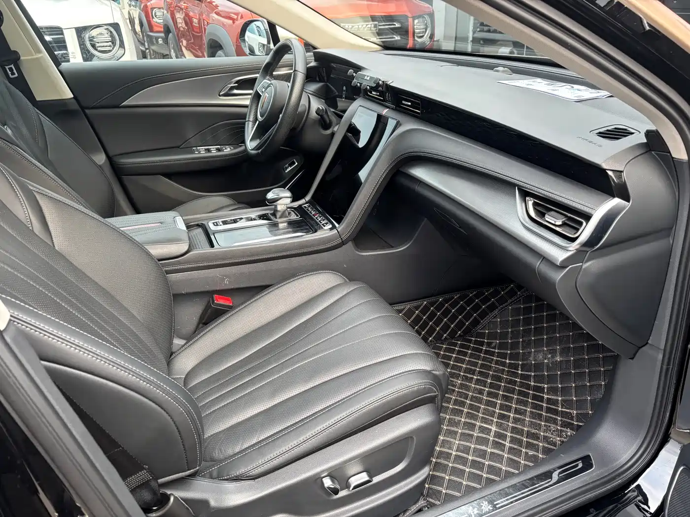 Hongqi H5 2024 2.0T Automatic Smart Connect Flag Smooth Edition фото 5
