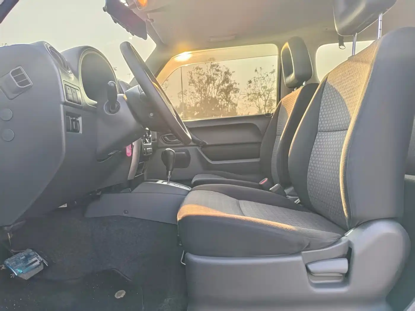 Фото 4 - Suzuki Jimny (Import)