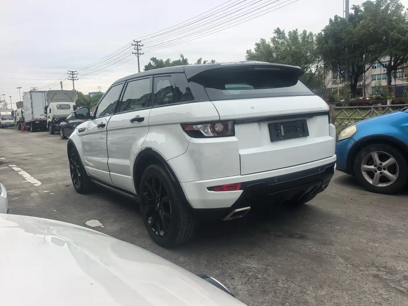 Land Rover Range Rover Evoque 2015 2.0T 5-Door Premium Edition фото 7