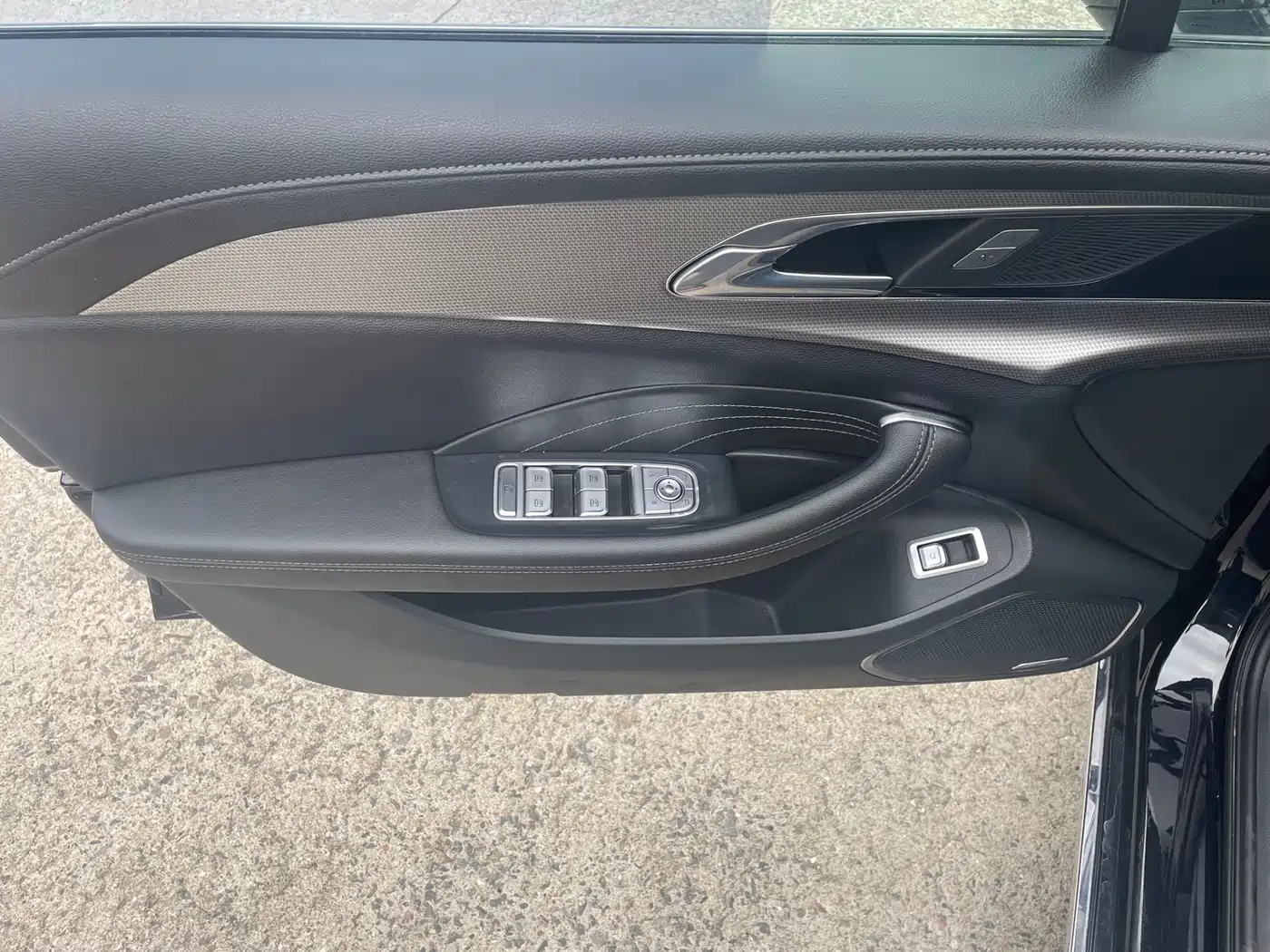 Hongqi H5 2023 1.5T DCT Smart Connect Joy Edition фото 8