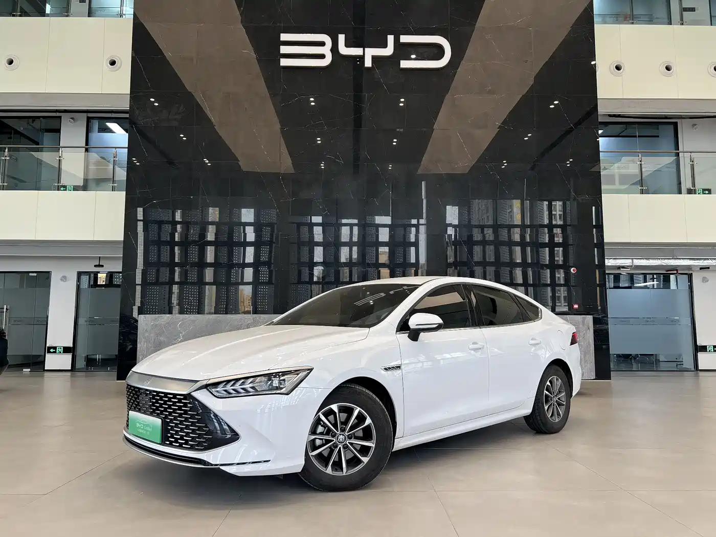 BYD Qin PLUS 2024 Glory Edition DM-i 55KM Leading