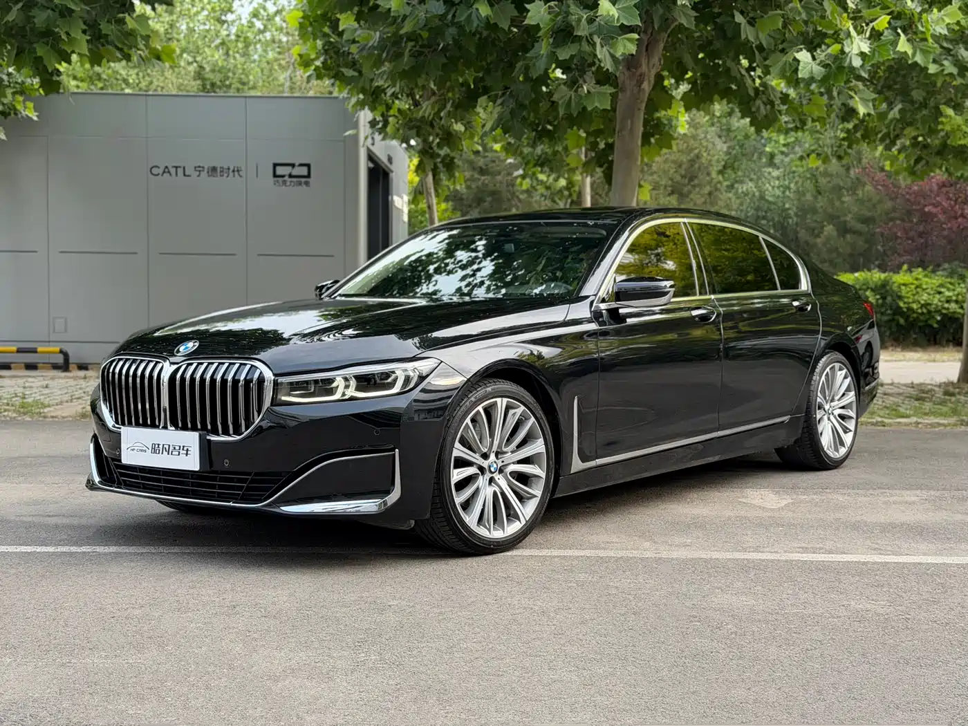 BMW 7 Series 2021 Model 740Li Leading Luxury Package фото 2