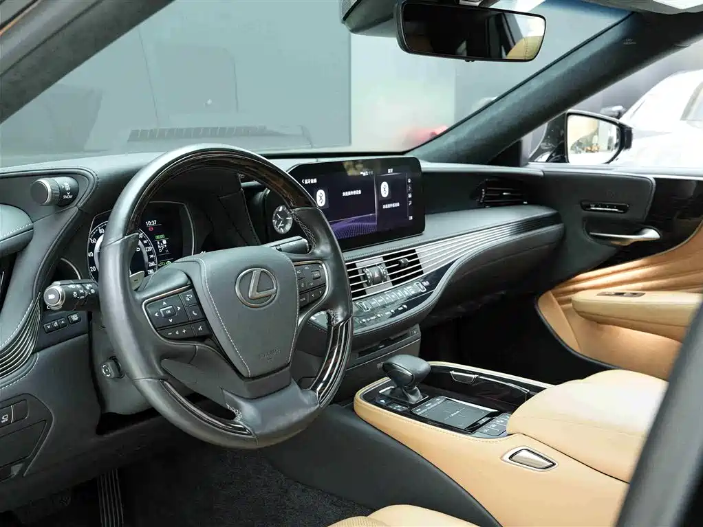 Lexus LS 2021 500h Luxury Edition фото 7