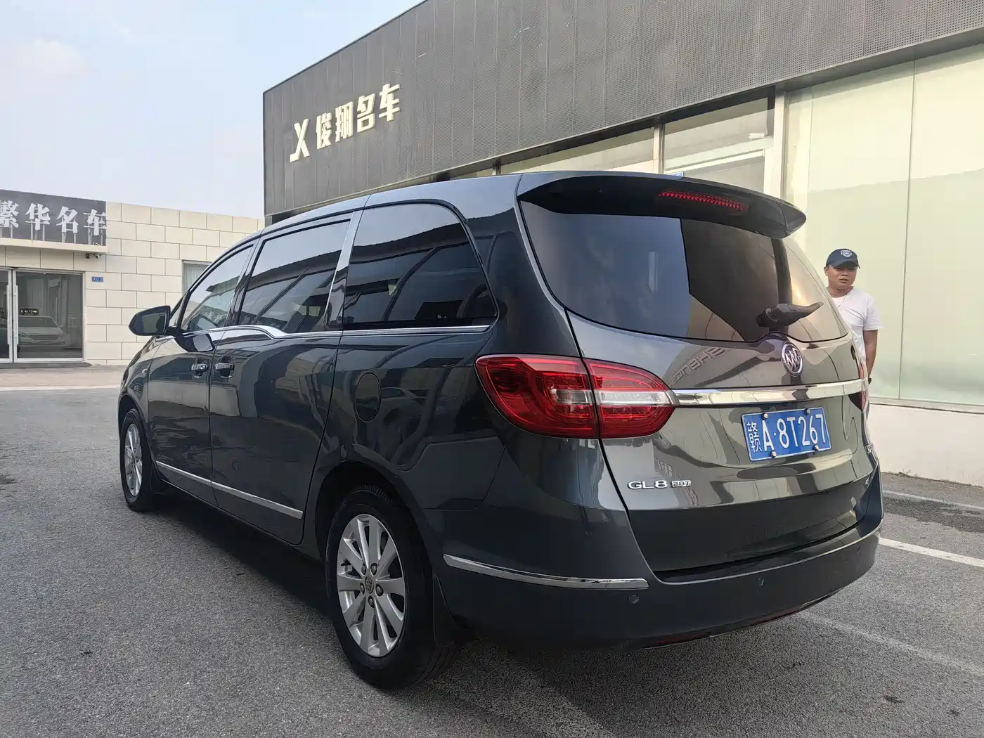 Buick GL8 2018 28T Luxury Model China VI фото 6
