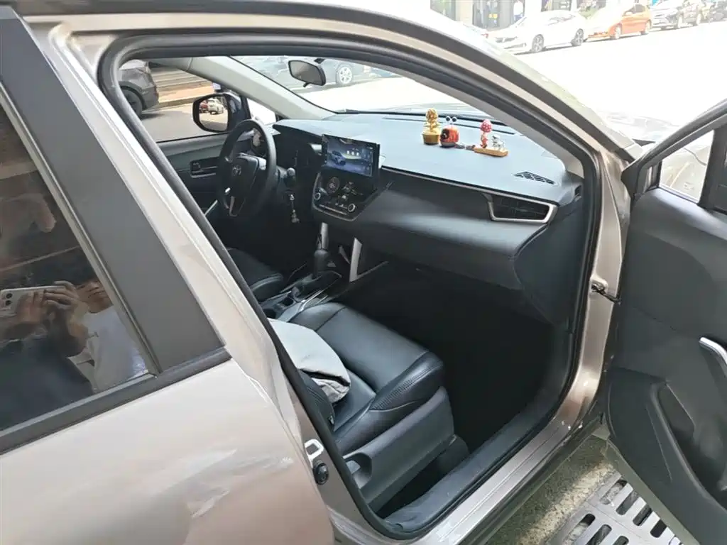 Toyota Frontlander 2023 2.0L CVT Elite Edition фото 20