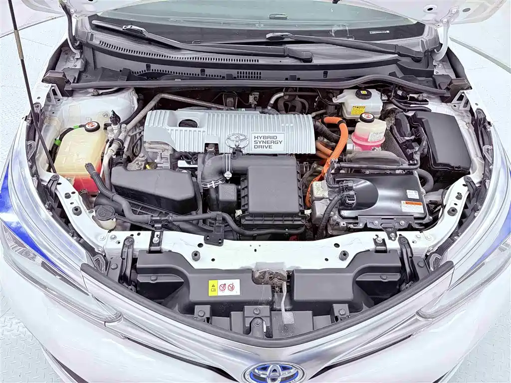Toyota Corolla 2017 Facelift Hybrid 1.8L E-CVT Leading Edition фото 31