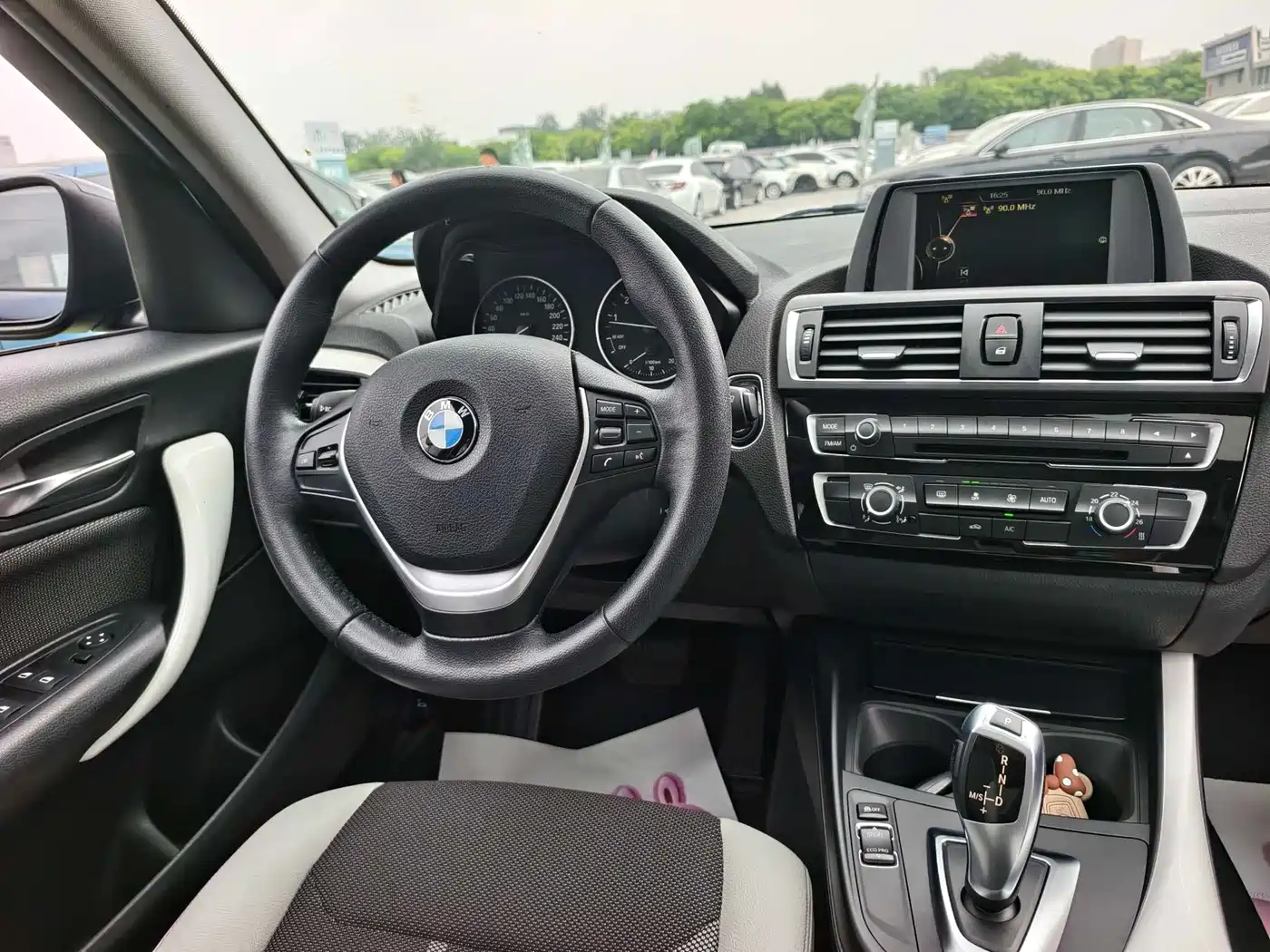 BMW 1 Series (Import) 2015 118i Urban Design Package фото 14
