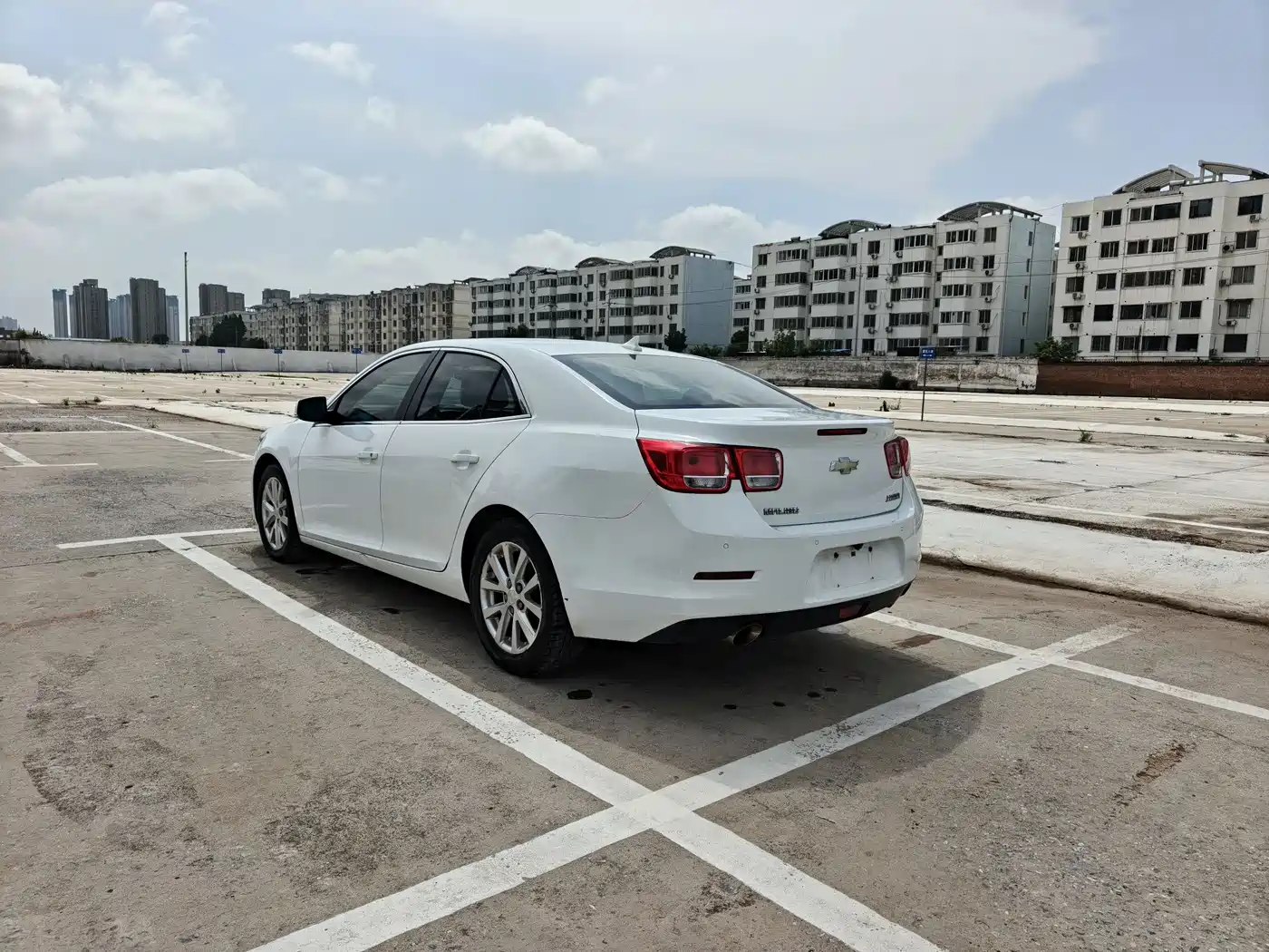 Chevrolet Malibu 2012 2.0L Automatic Luxury Edition фото 9