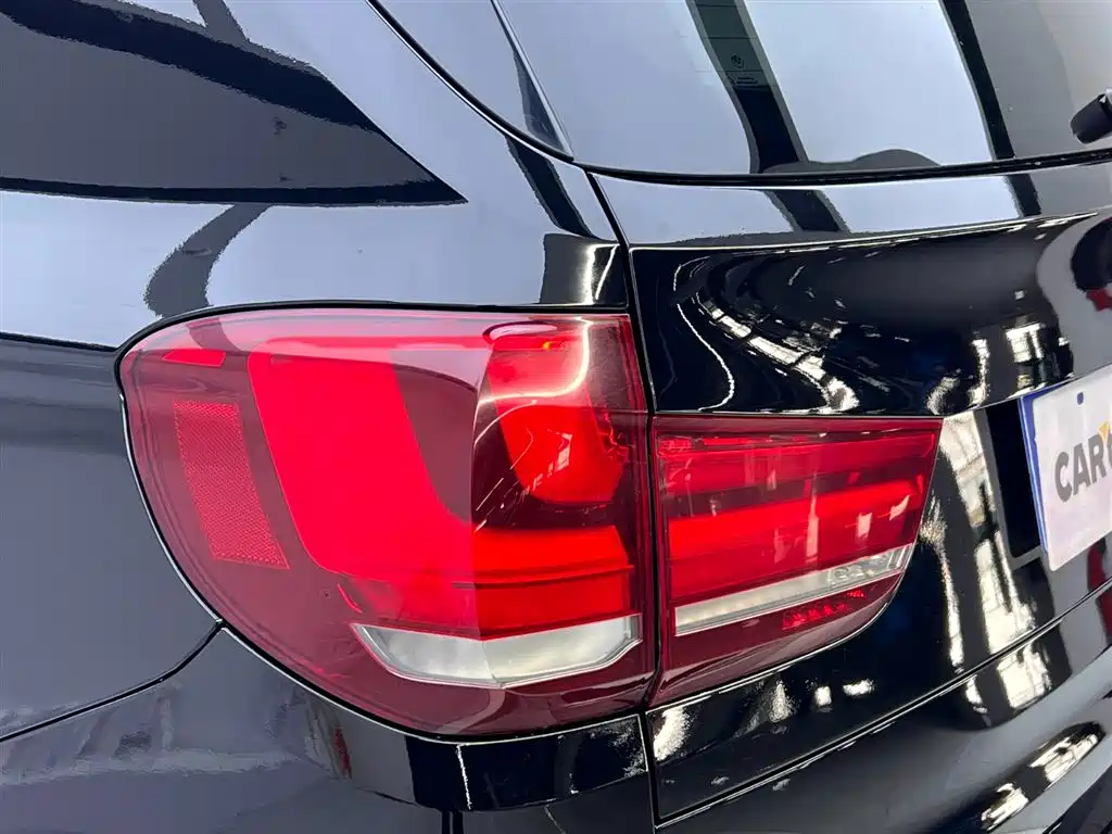 BMW X5 (Import) 2014 xDrive35i Leading фото 10