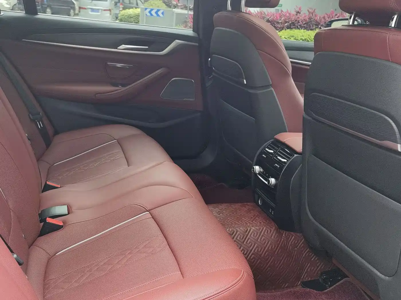 BMW 5 Series 2021 530Li Premium M Sport Package фото 15