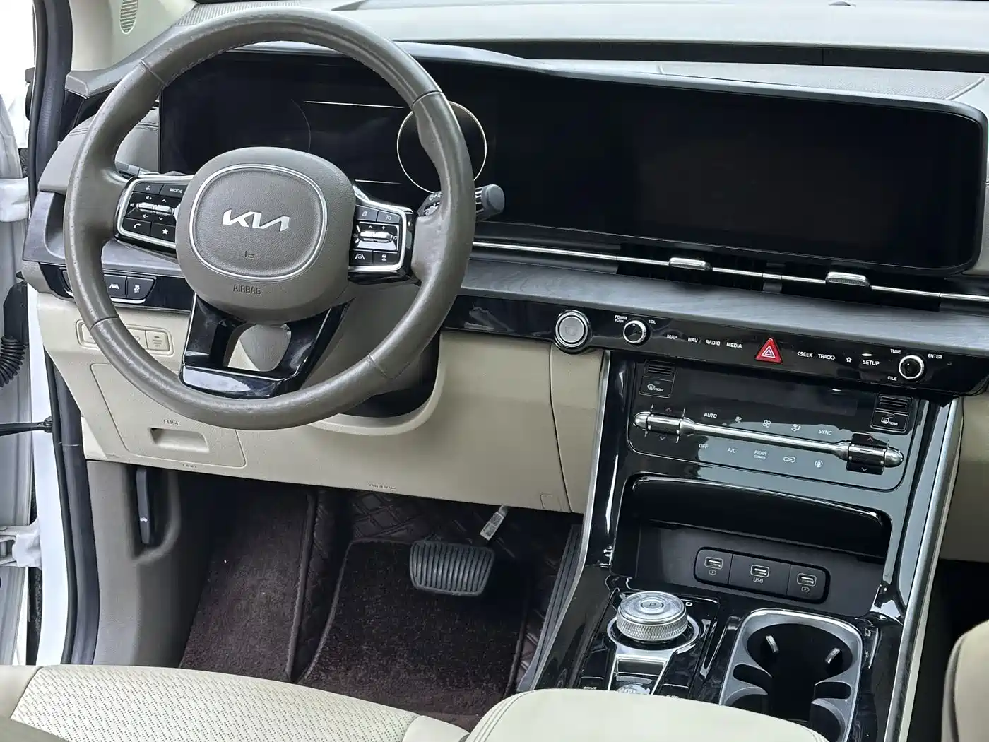 Kia Carnival 2023 2021 2.0T Flagship Edition