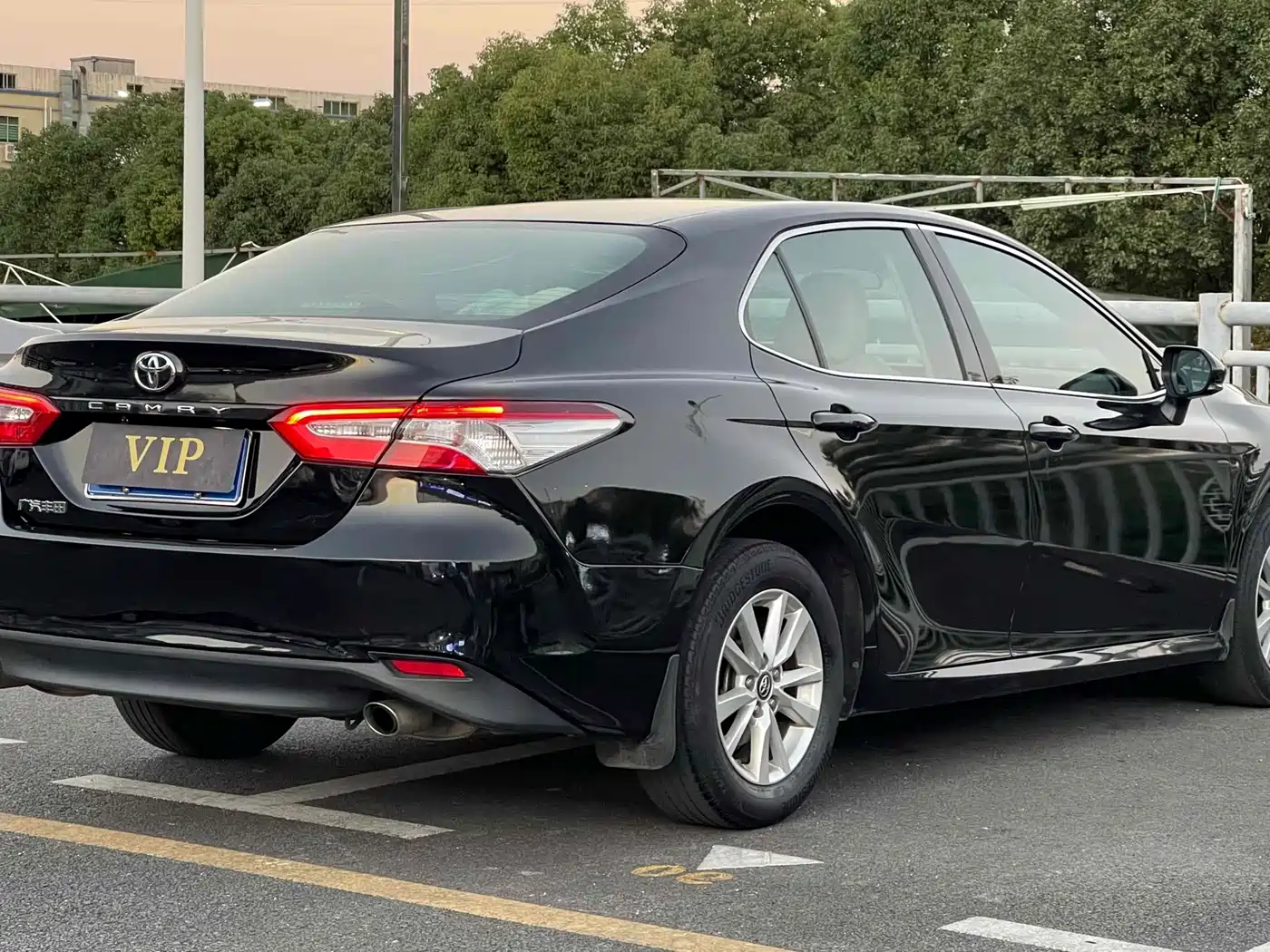 Фото 6 - Toyota Camry