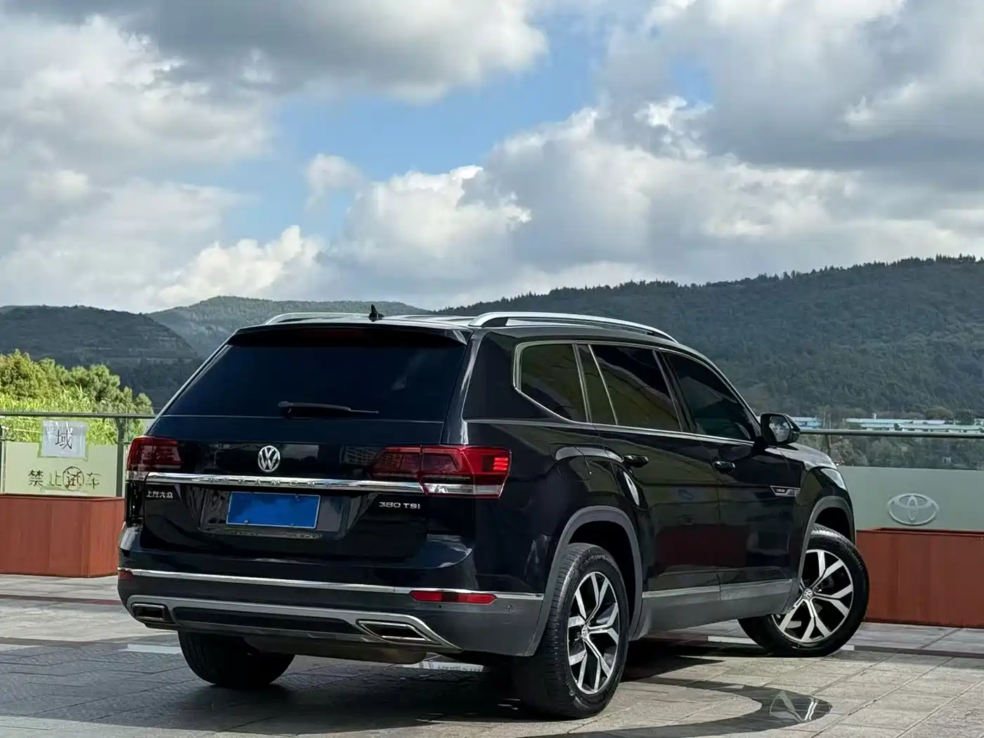 Volkswagen Teramont 2019 380TSI 4WD Luxury Edition China VI фото 8