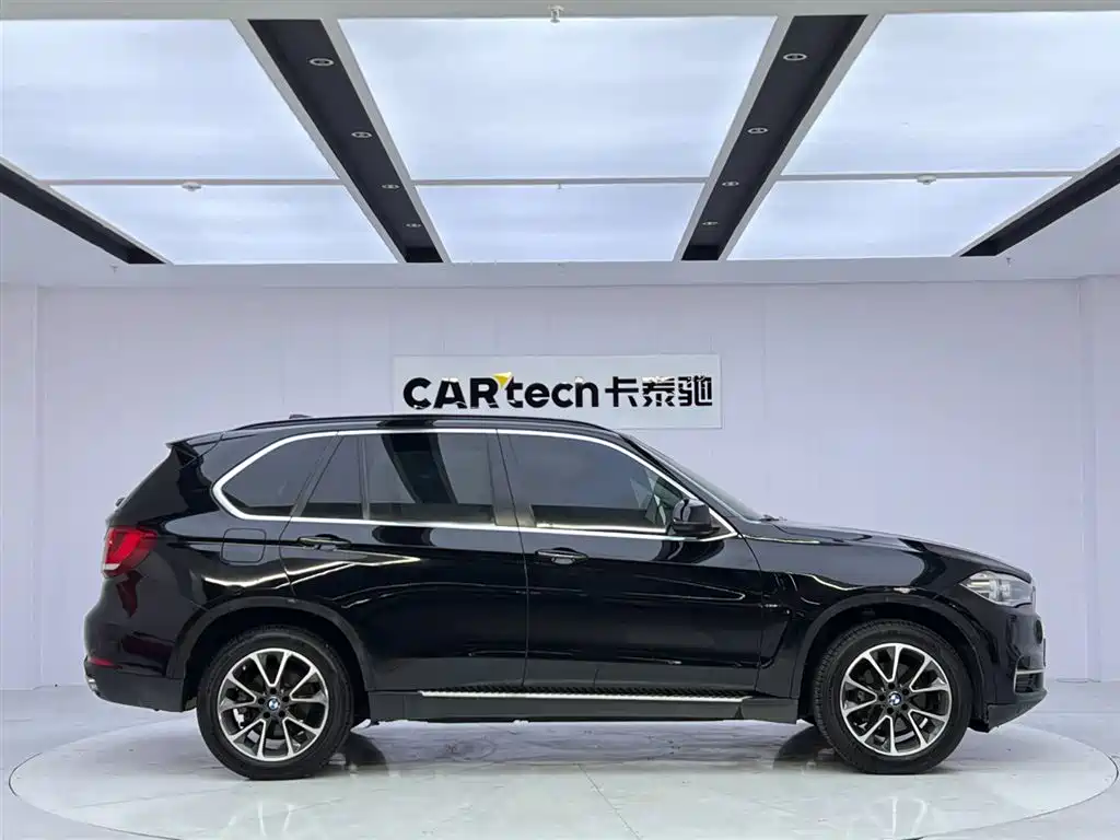 BMW X5 (Import) 2014 xDrive35i Leading фото 6