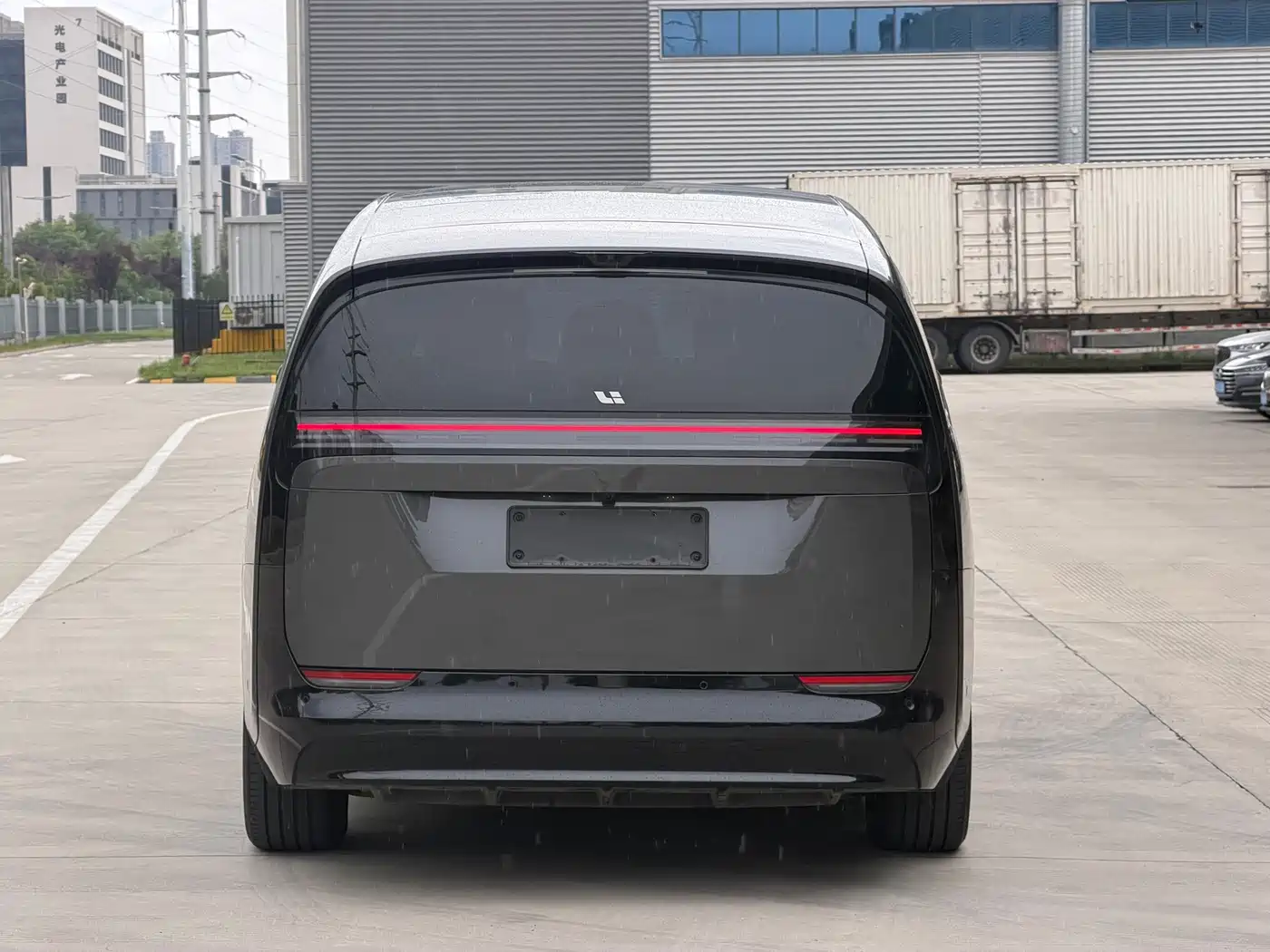 Li Auto MEGA 2025 2025 Model Home Family Special Edition
