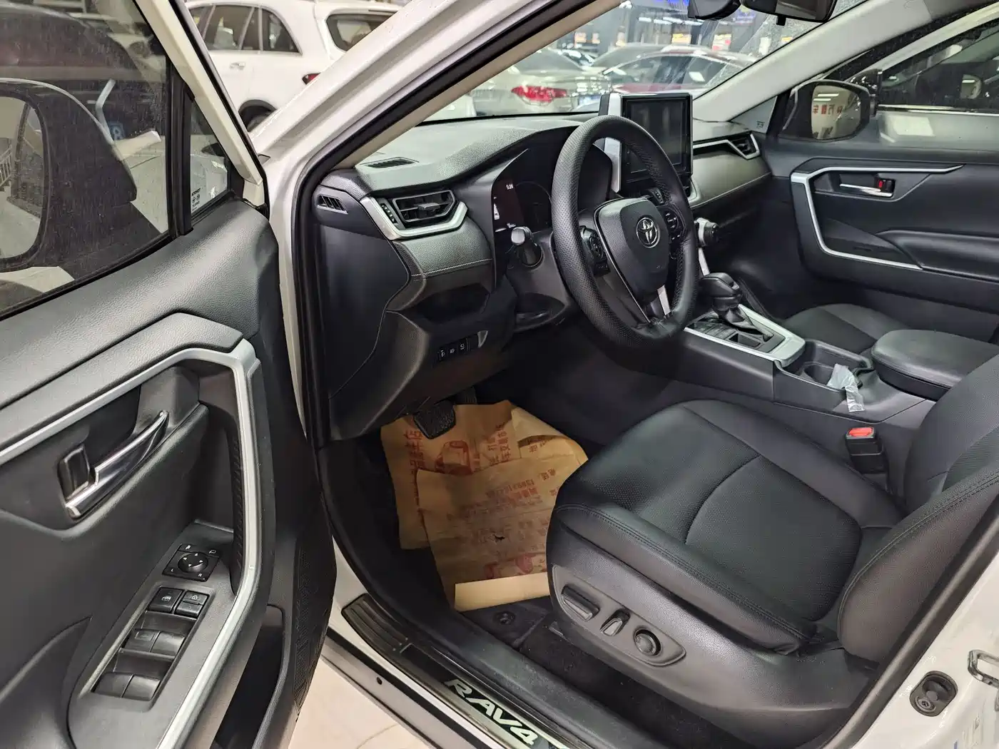 Toyota RAV4 Rongfang 2020 2.0L CVT AWD Trend Edition фото 9