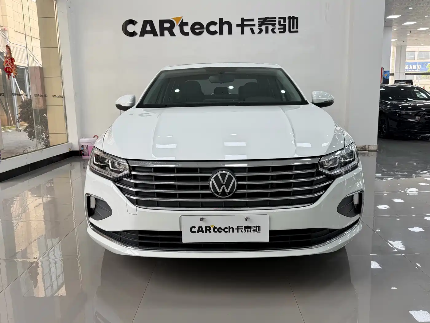 Volkswagen Lavida 2023 1.5L Auto Five Million Edition фото 2