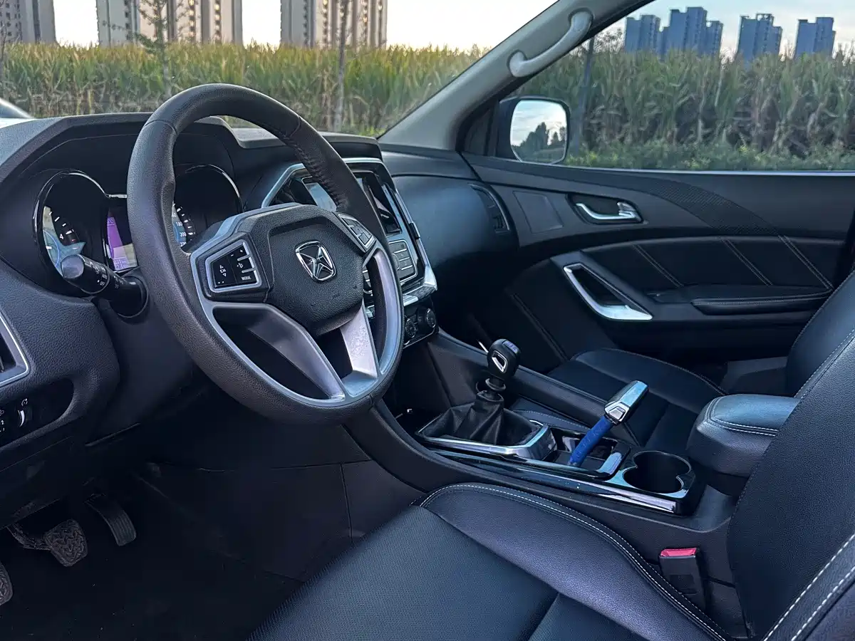 Jiangling Yusheng S350 2017 2017 2.0T Manual 2WD Diesel Luxury Sunroof 7-Seater