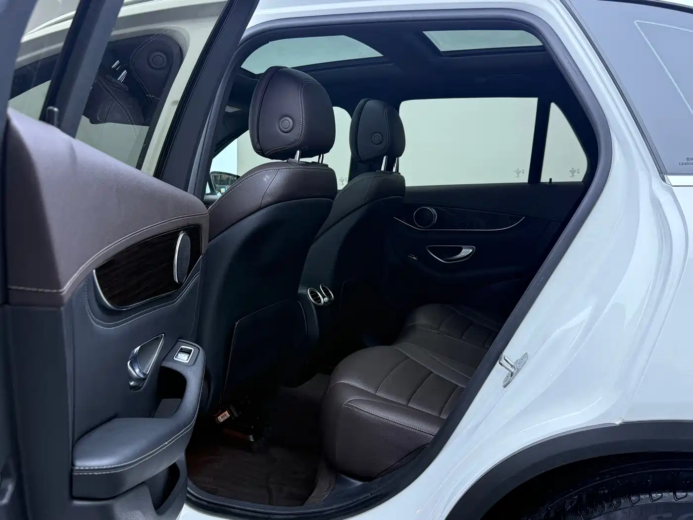Mercedes-Benz GLC 2018 Facelift GLC 260 4MATIC Luxury фото 12