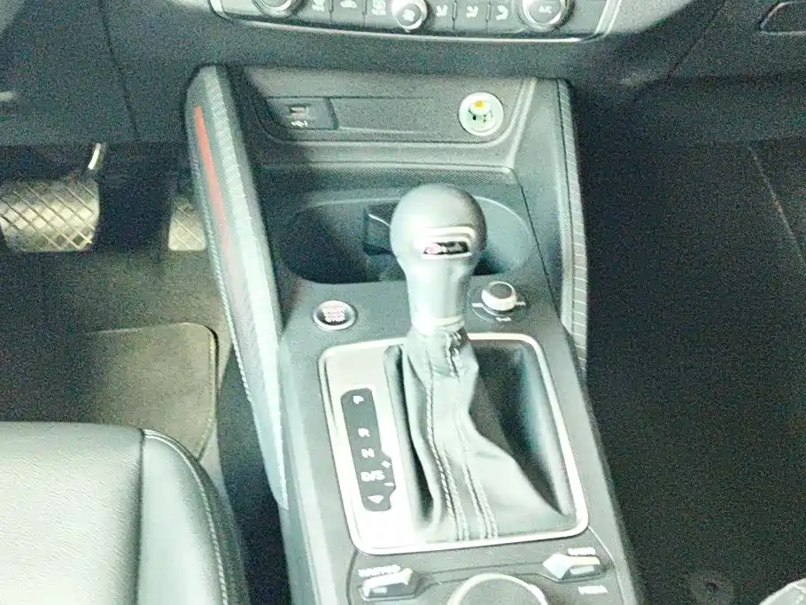 Audi Q2L 2024 2023 35TFSI Progressive Dynamic