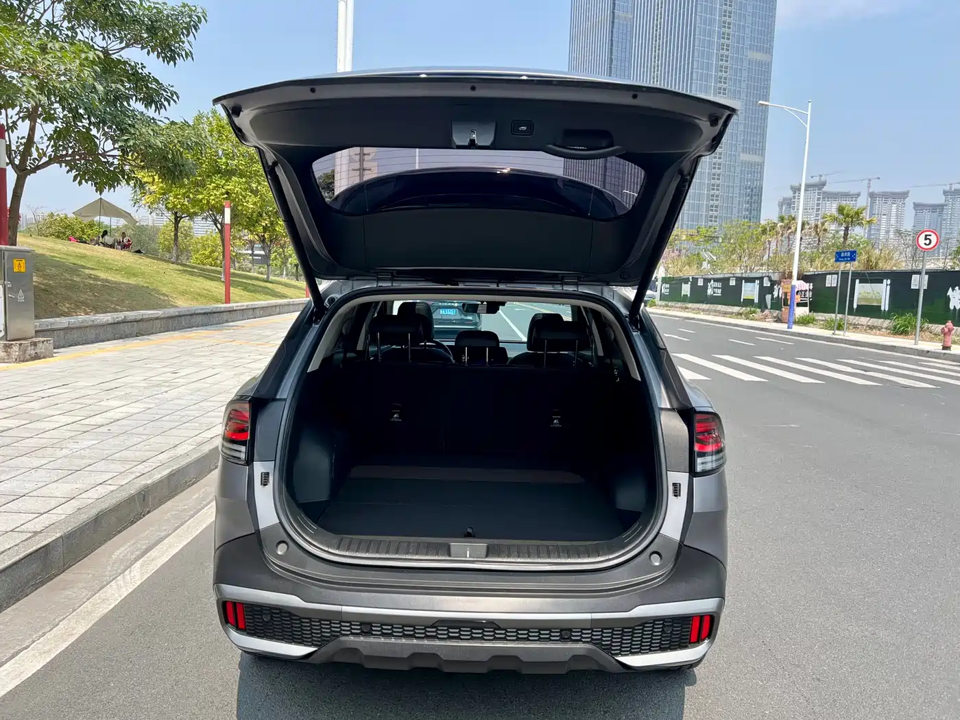 Kia Sportage 2023 2.0T 2WD Flagship Edition фото 35