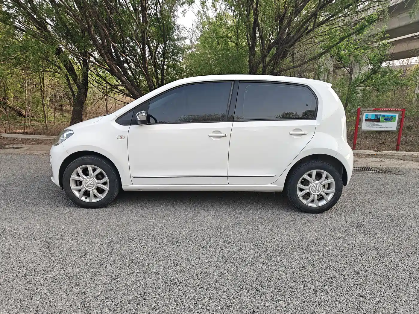 Volkswagen up! 2015 1.0L high up! фото 10