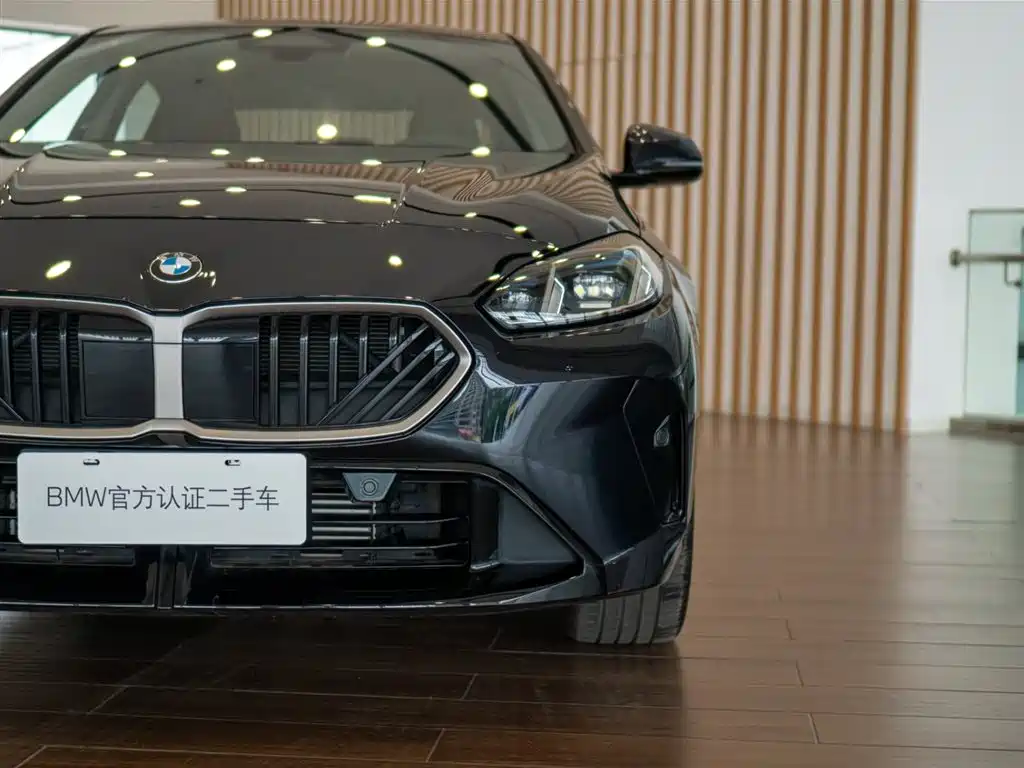 BMW 2 Series 2025 225L M Sport Package фото 9
