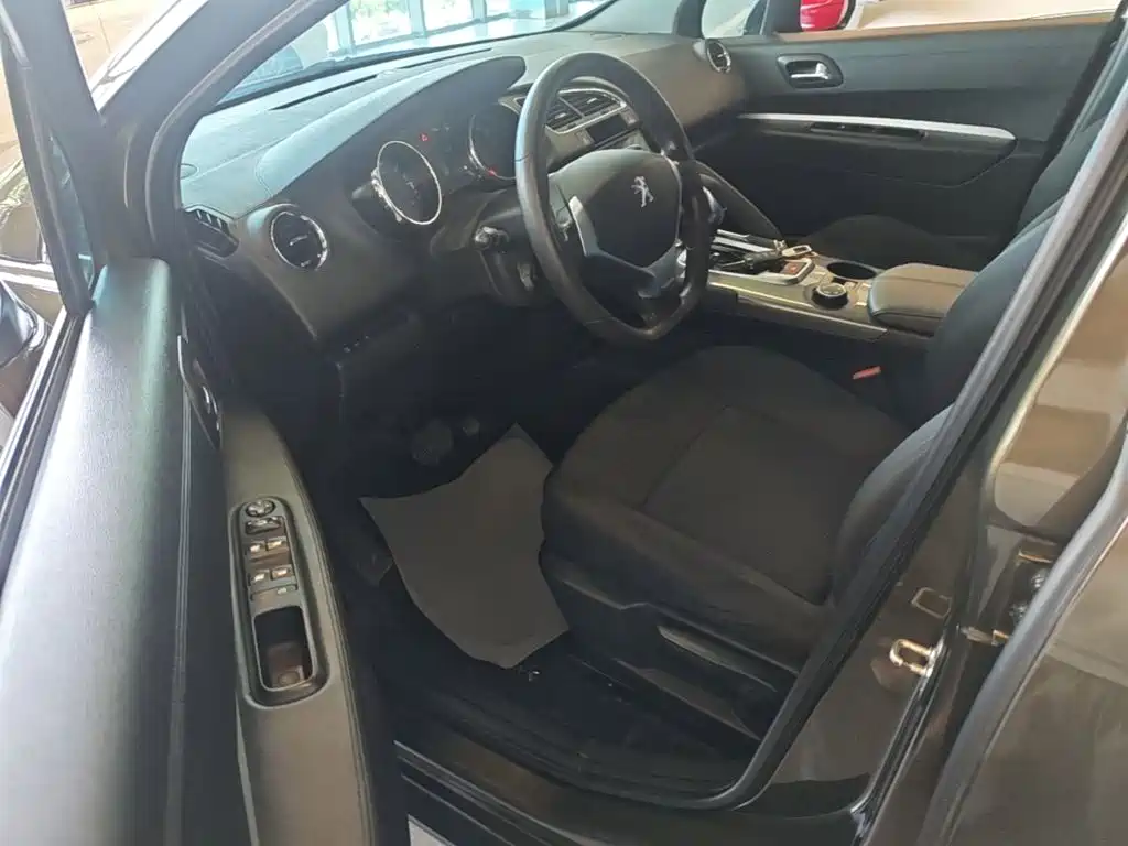 Peugeot 3008 2017 2016 1.6THP Automatic Standard Edition