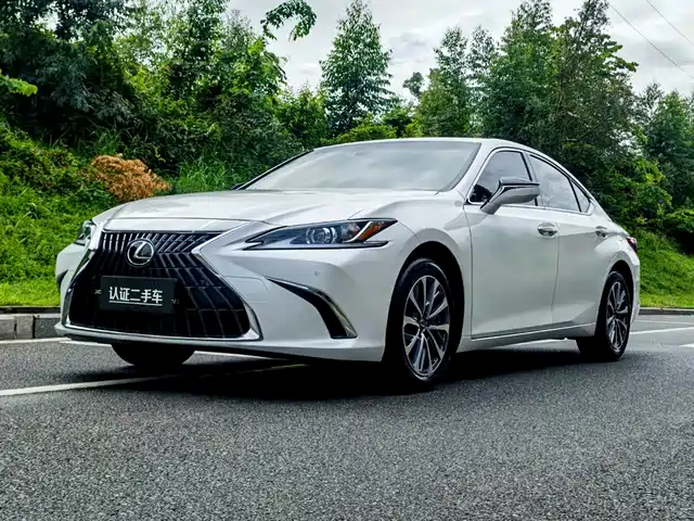 Lexus ES 200, Совершенство