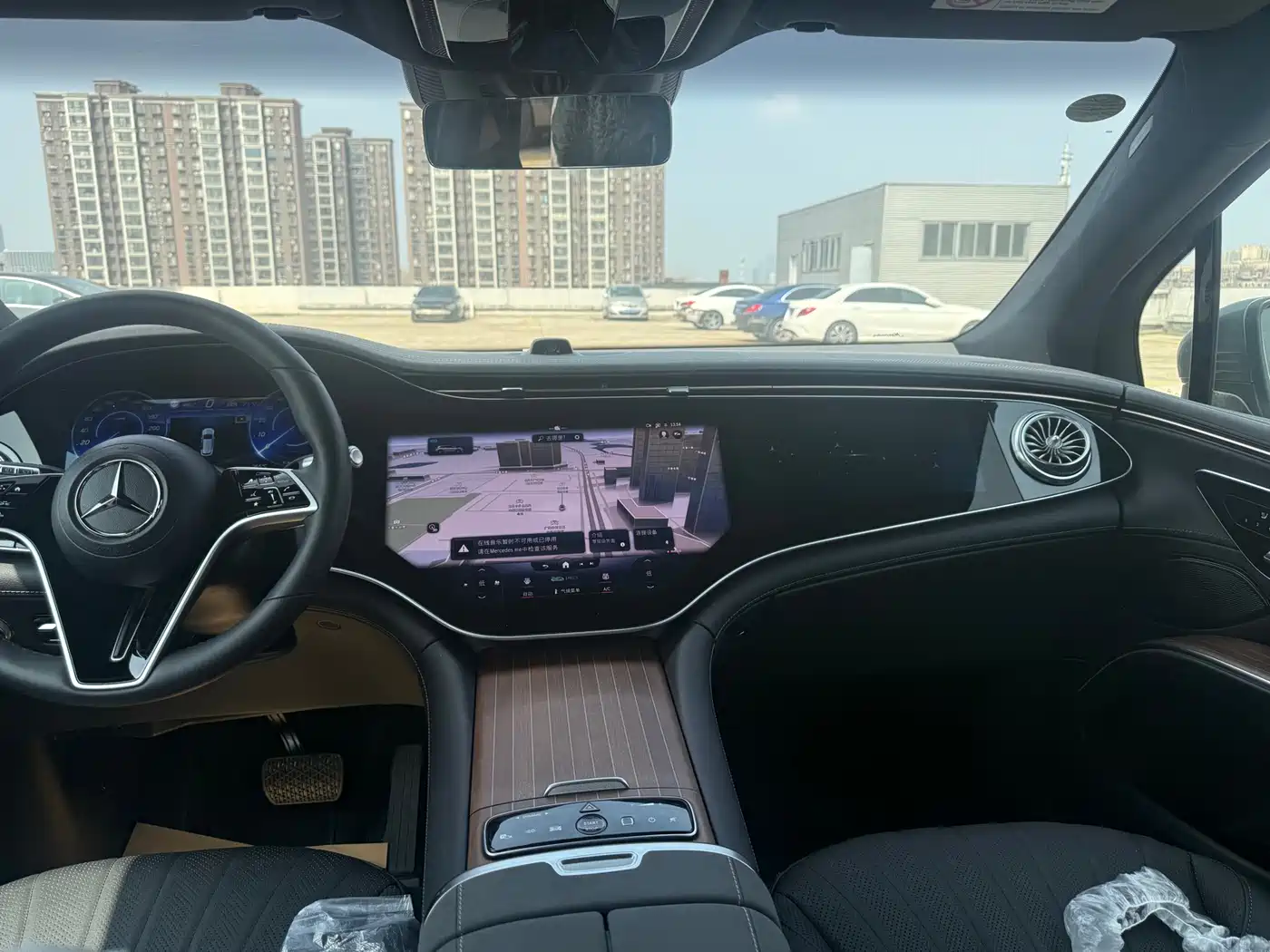 MERCEDES-BENZ EQS SUV