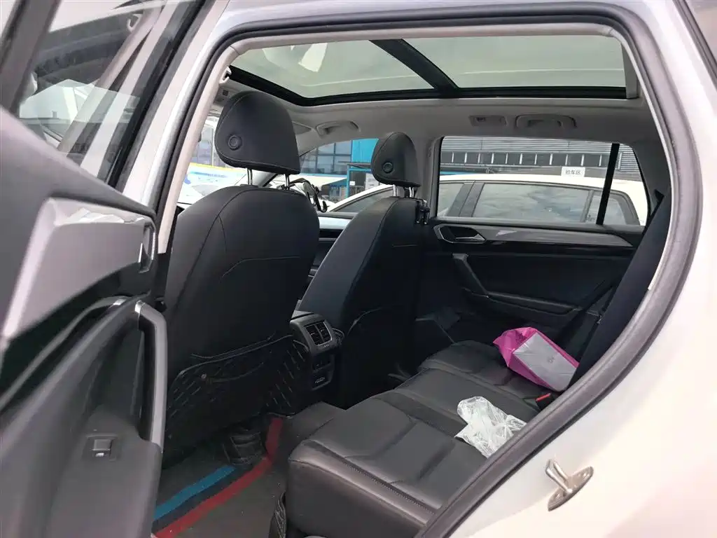 Volkswagen Tayron 2019 330TSI 2WD Luxury China VI фото 10