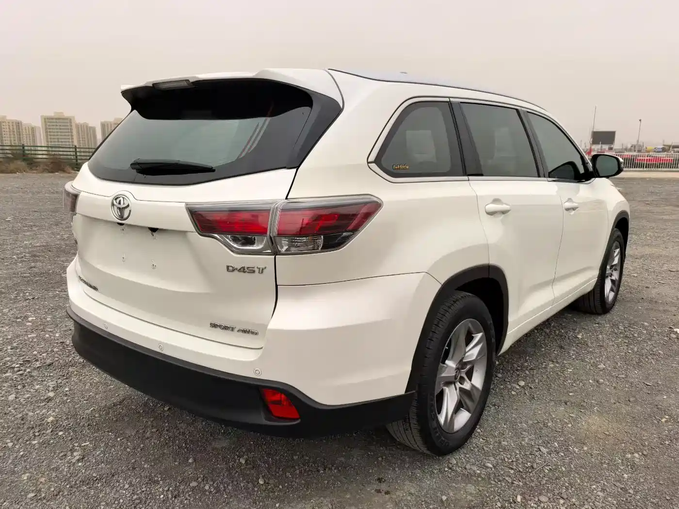 TOYOTA HIGHLANDER