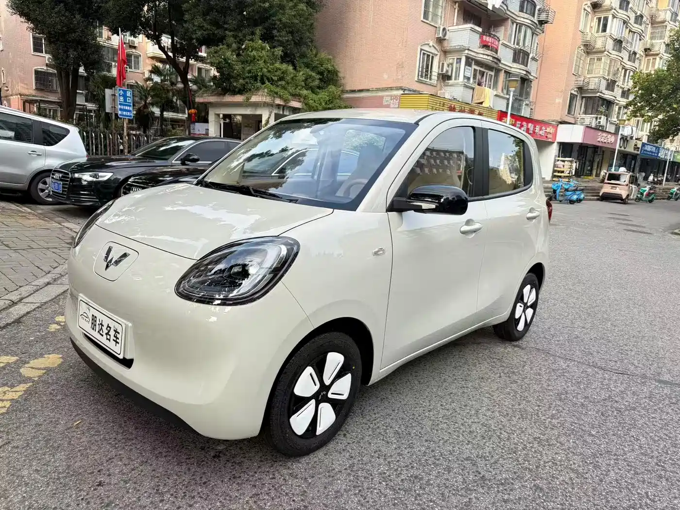 Wuling Motors Hongguang MINIEV 2026 2025 4-Door Advanced