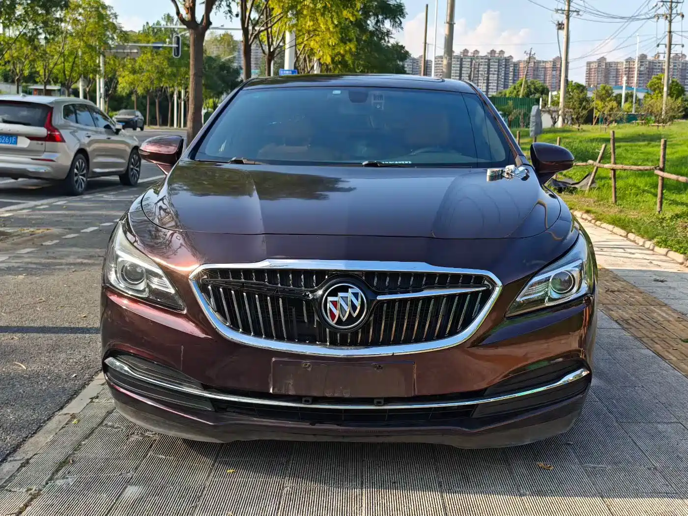 Фото 2 - Buick LaCrosse