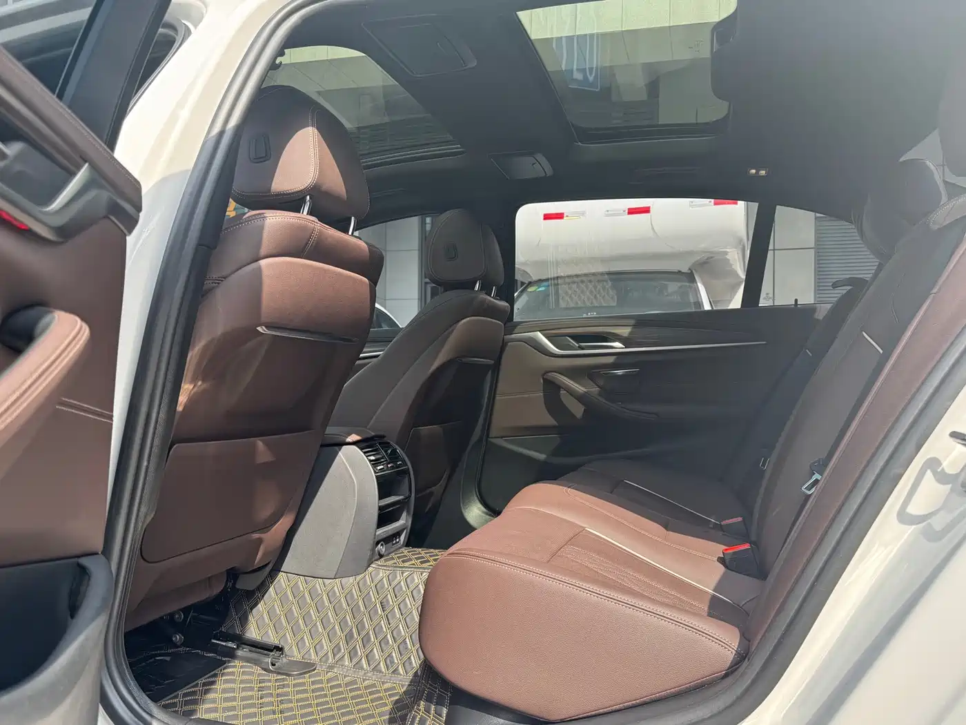 BMW 5 Series 2022 Facelift 530Li Leading M Sport Package фото 17