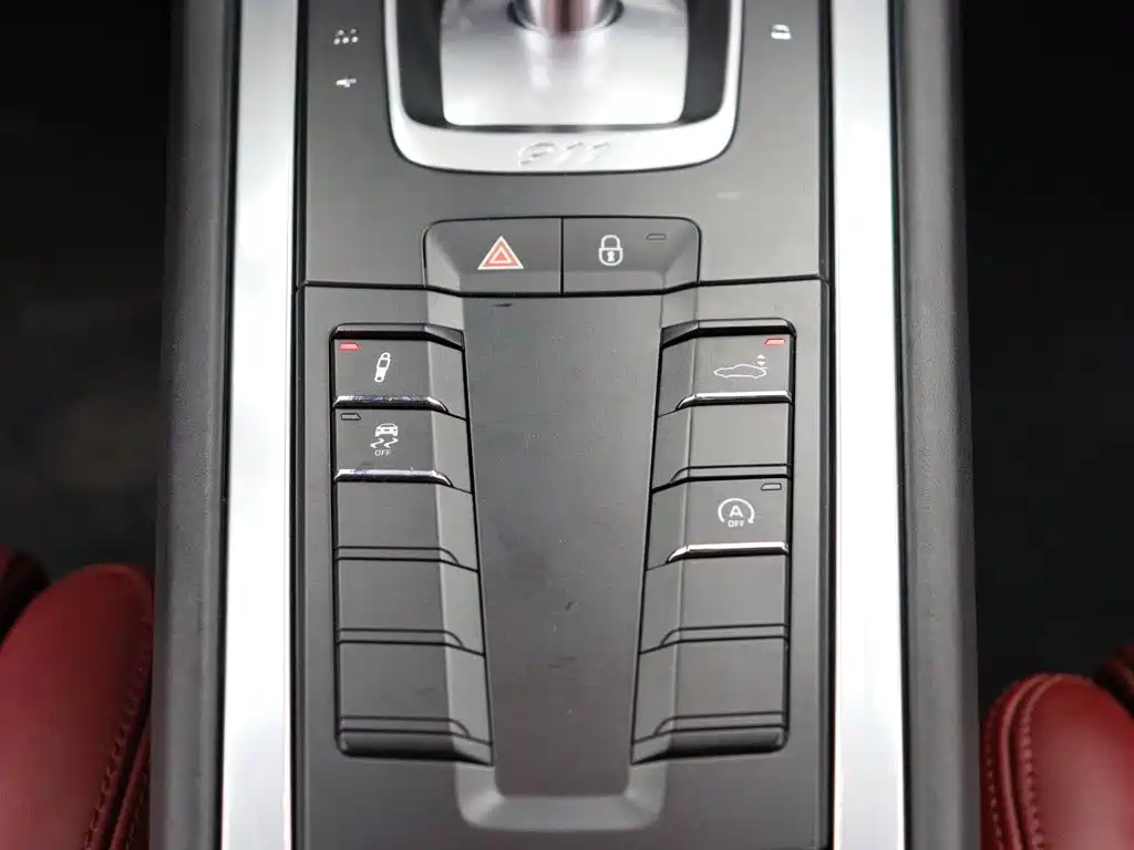 Photo 19 - Porsche 911