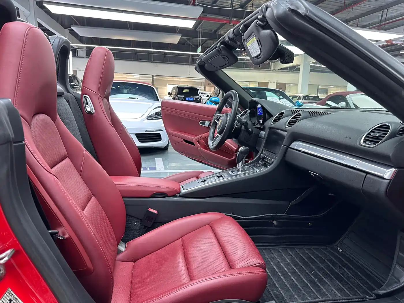 Porsche 718 2018 Boxster 2.0T фото 7