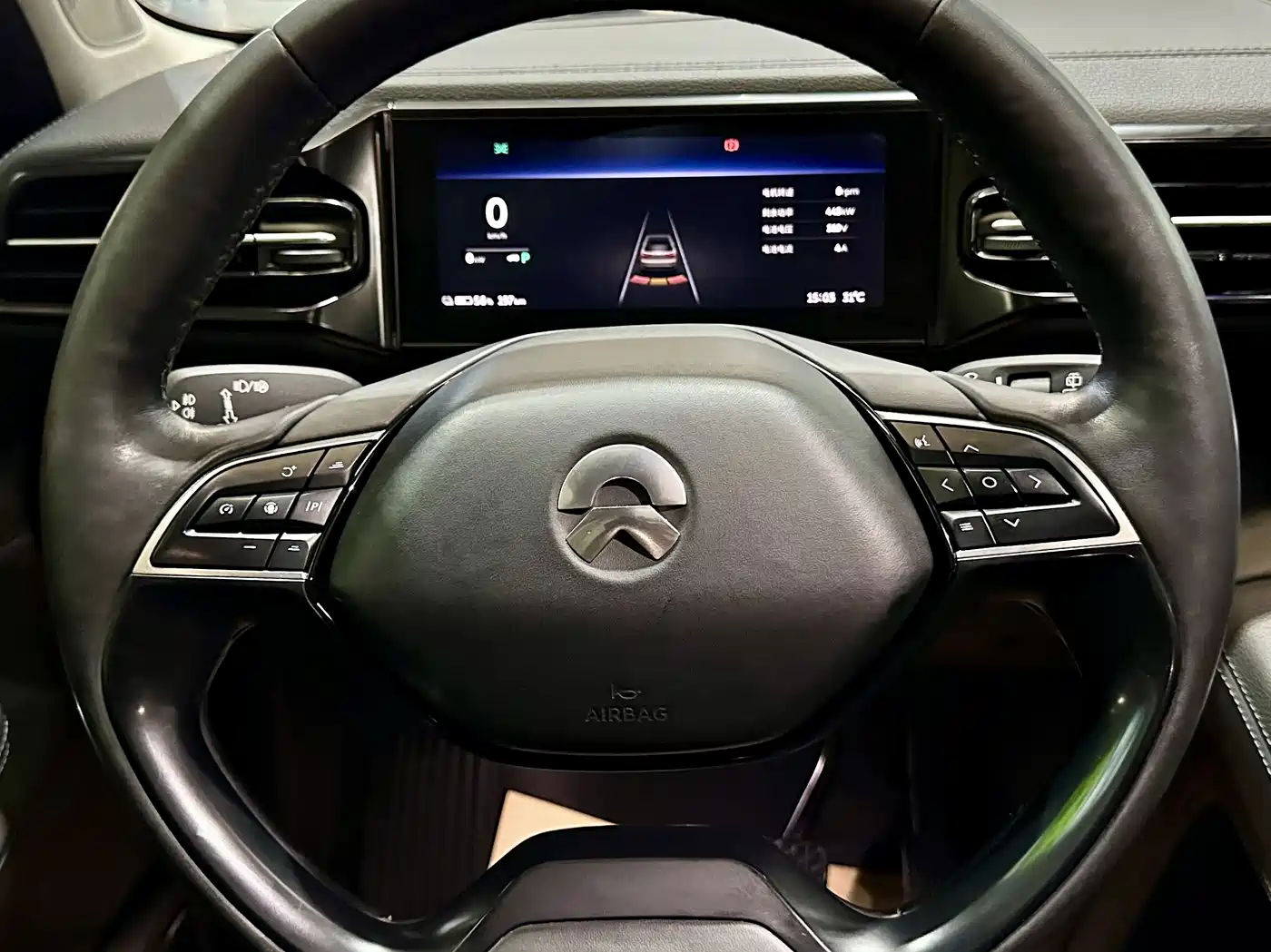 NIO ES8 2019 2018 425KM Base Edition 7-Seater