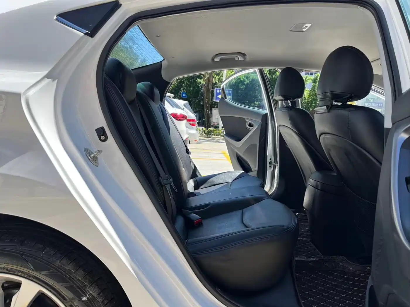 Hyundai Langdong 2016 1.6L Automatic Smart Edition фото 21
