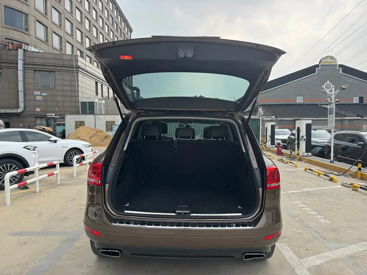 Volkswagen Touareg 2011 3.0TSI Standard фото 15
