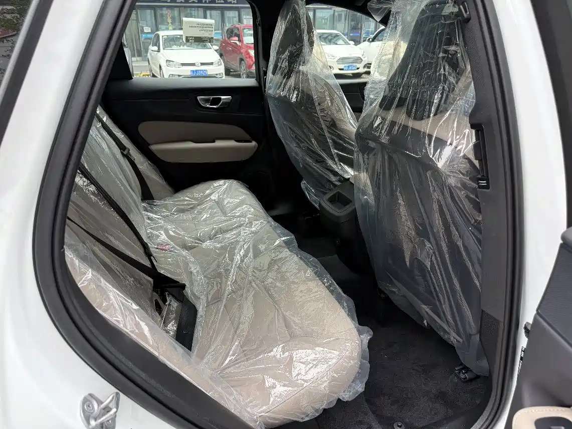 Volvo XC60 2026 2026 Model B5 AWD Smart Elite Luxury