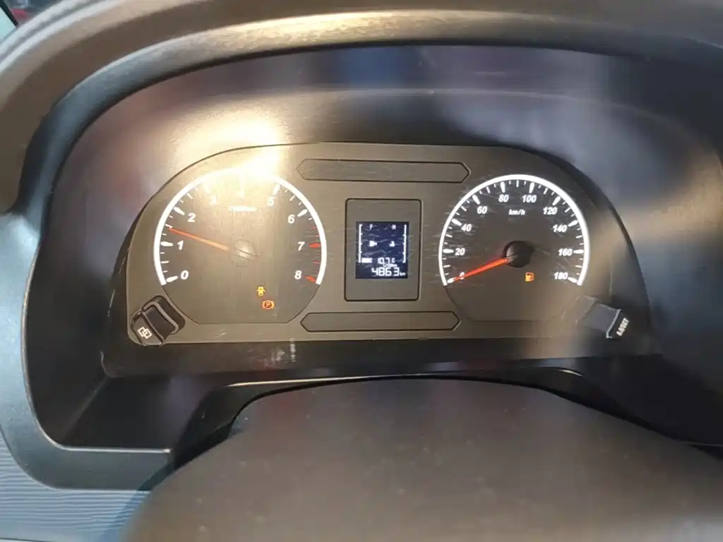 Dongfeng Fengxing Lingzhi 2025 2023 M5 1.6L Utility 5-Seater