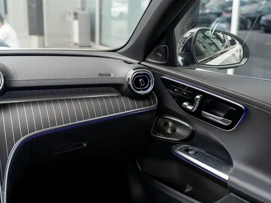 MERCEDES-BENZ CLASS C