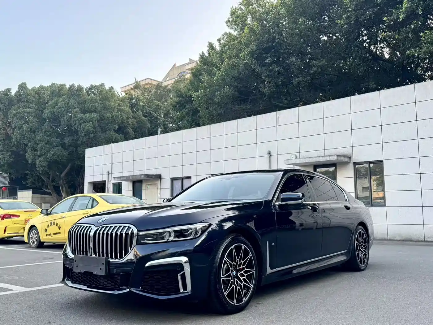 BMW 7 SERIES