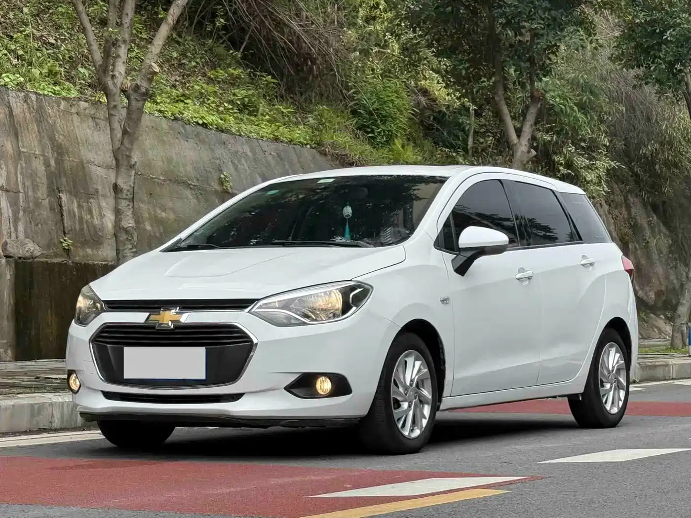 Chevrolet Lova RV 2019 2018 1.5L Automatic Smart