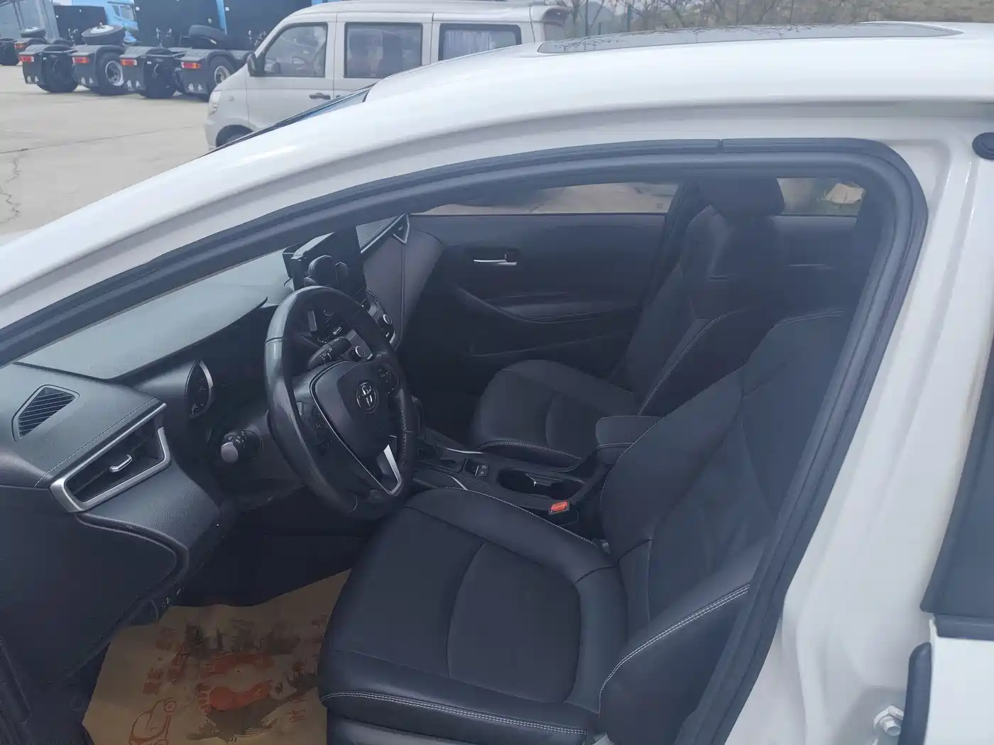 Toyota Corolla 2021 1.2T S-CVT Luxury Edition фото 4