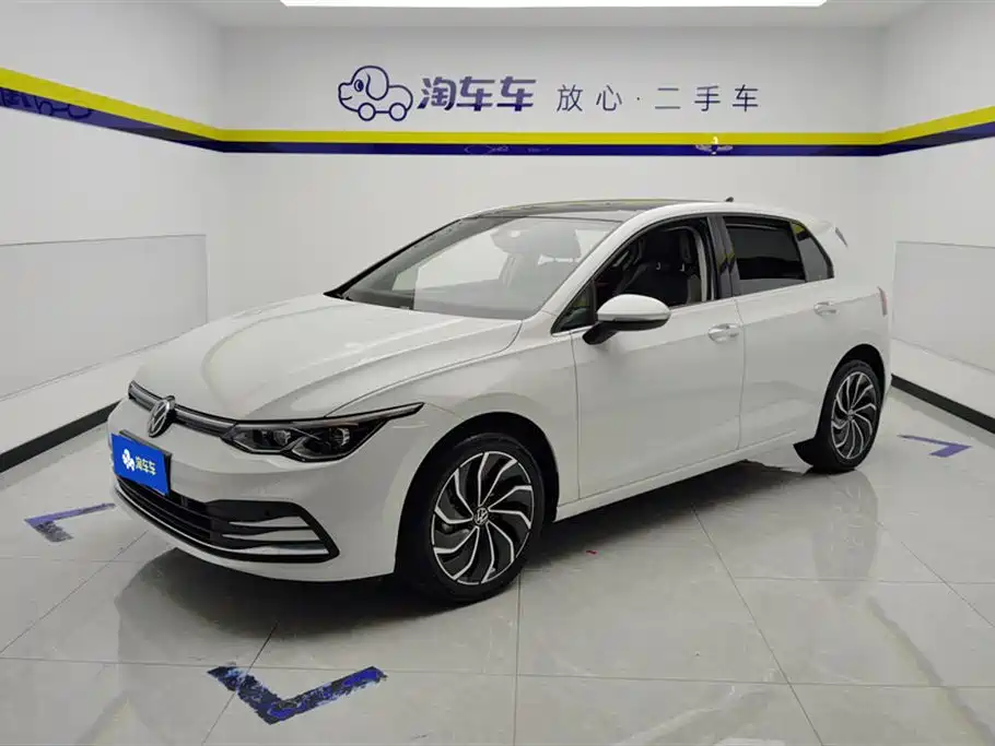 Volkswagen Golf 2021 200TSI DSG Pro